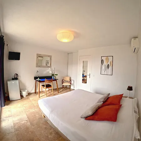 Hotell Azur 3*