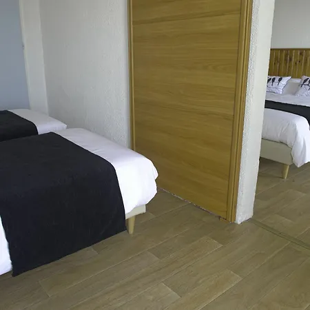 阿祖尔酒店 3* 勒拉旺杜