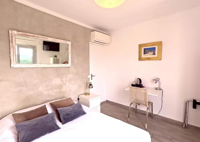 Hotell Azur 3*
