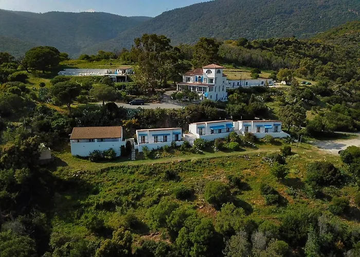 Azur Hotell 3*