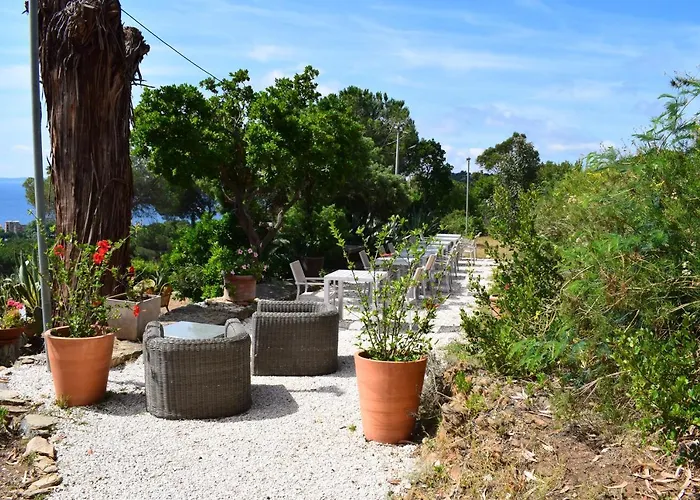 Hotell Azur Le Lavandou